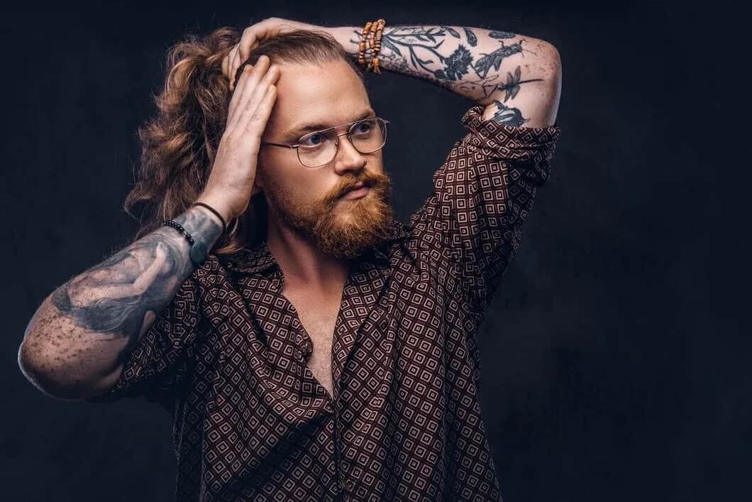 Zapuszczanie włosów męskich? Praktyczne wskazówki dla mężczyzn!