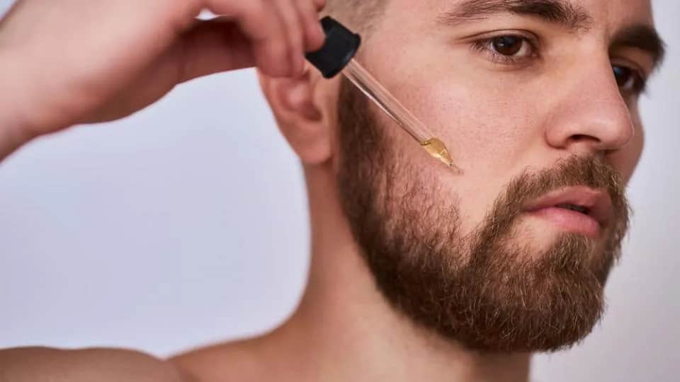 Co naprawdę daje olejek do brody? Zaskakujące efekty stosowania
