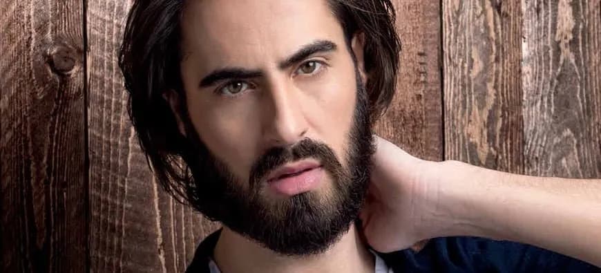 Farbowanie brodów: Trendy i porady dla męskich brodaczy