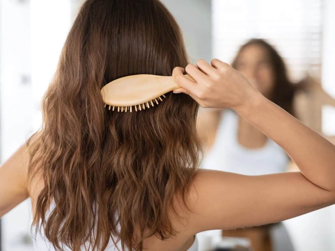 Jaka szczotka do włosów najlepsza? Poznaj 5 skutecznych kryteriów wyboru