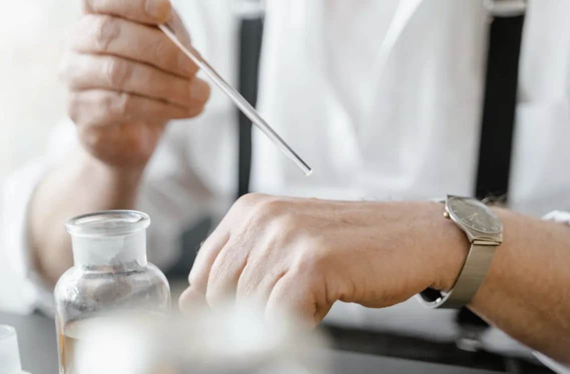 Świat zapachów – jak wybierać perfumy na różne okazje?