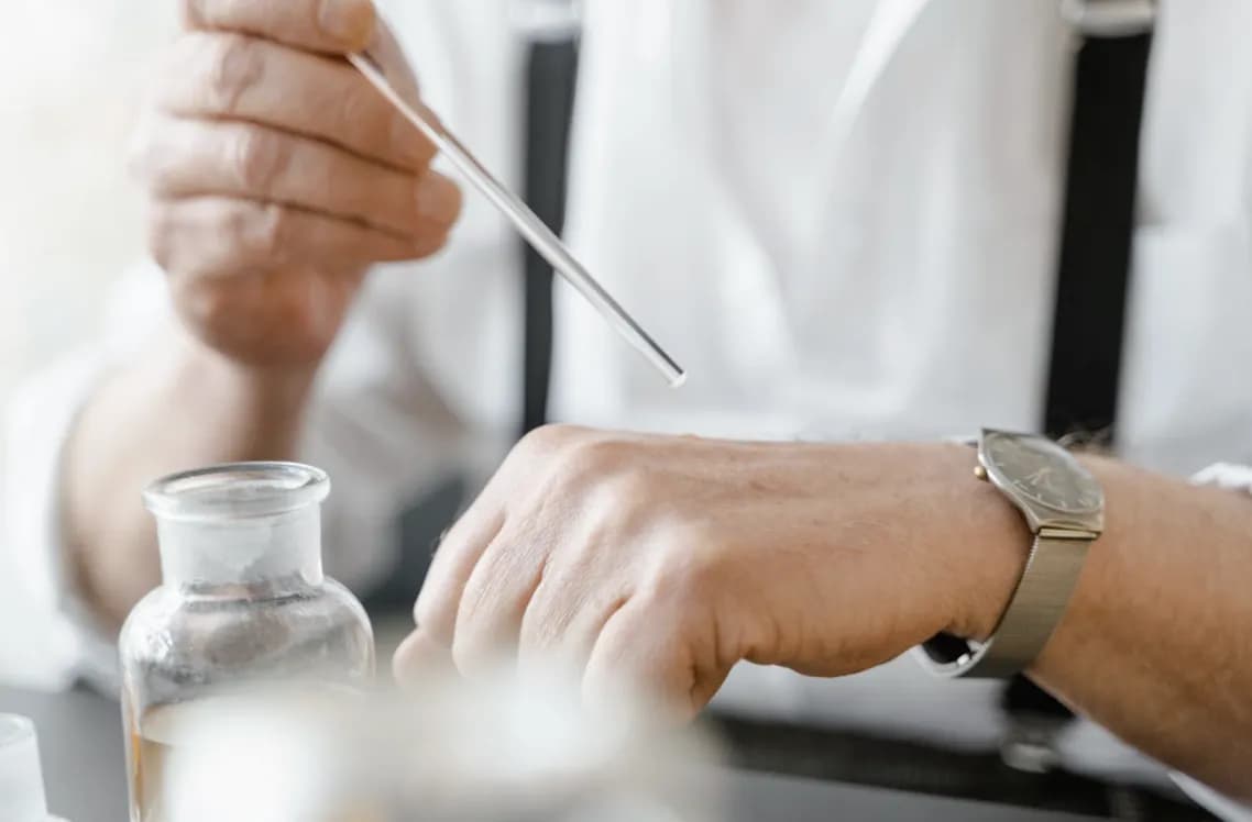 Świat zapachów – jak wybierać perfumy na różne okazje?