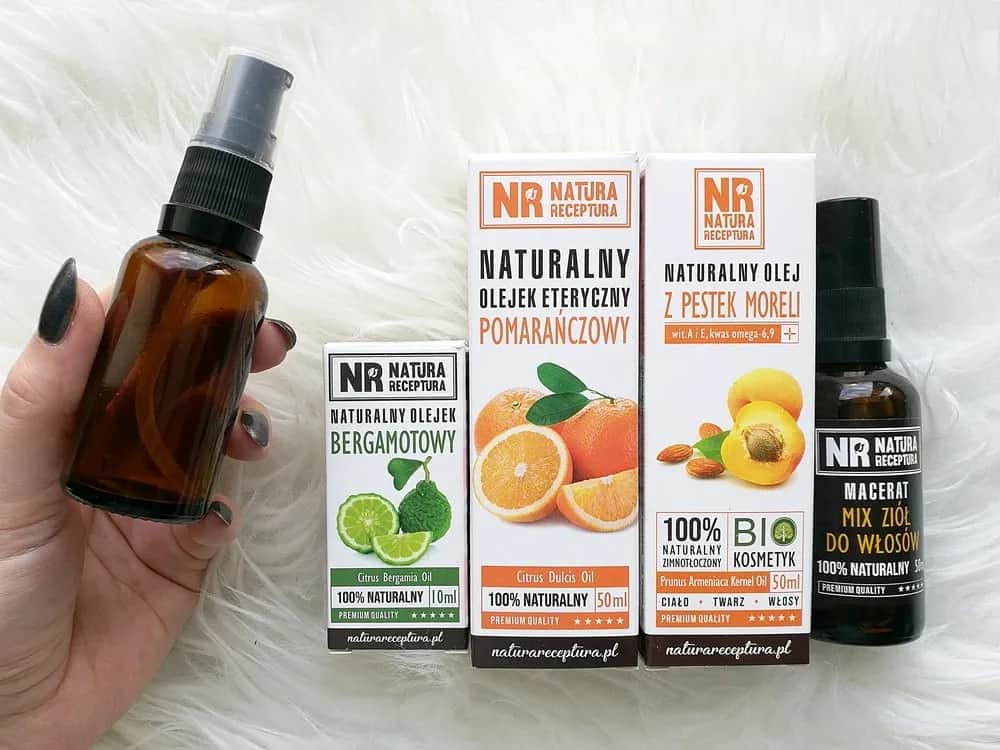 Jak zrobić olejek do włosów w 3 prostych krokach: przepis na gładkie włosy