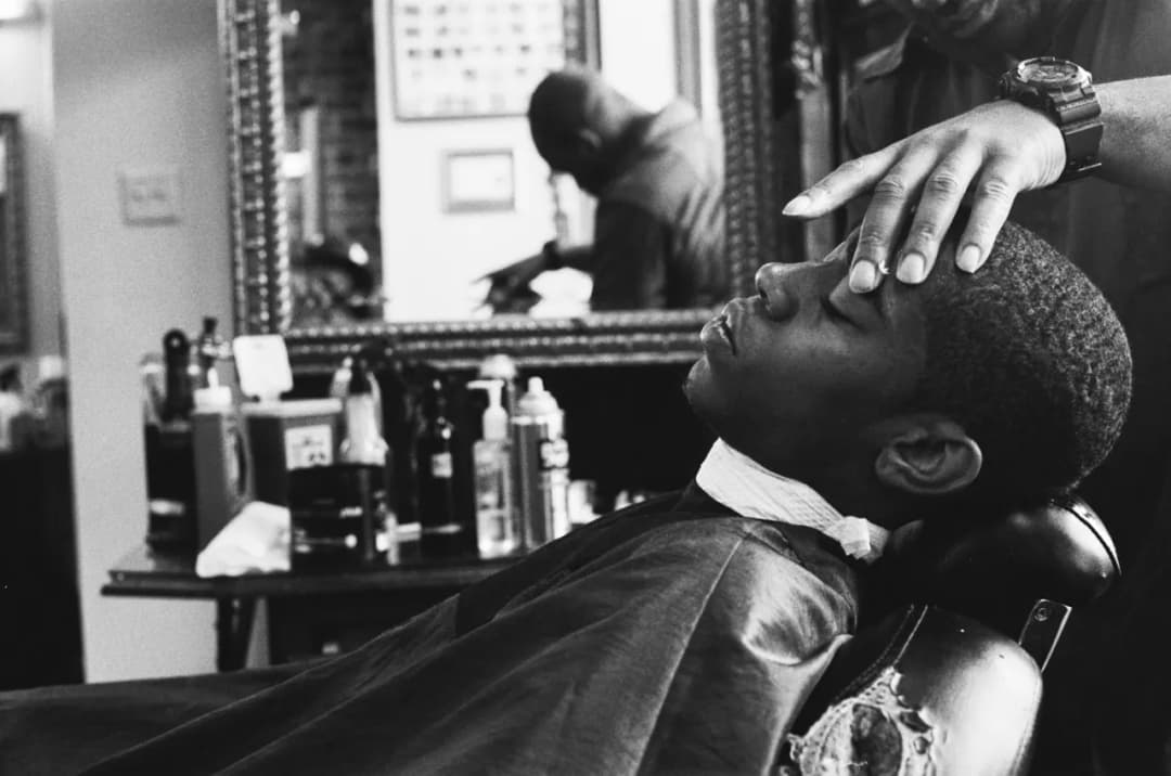 Oto Black Barber! Dlaczego mężczyźni powinni znać taką usługę?